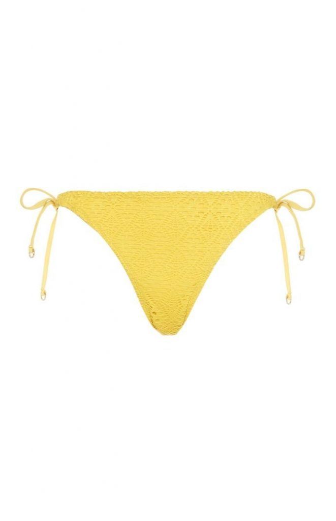 Braguita de bikini Primark de ganchillo amarillo