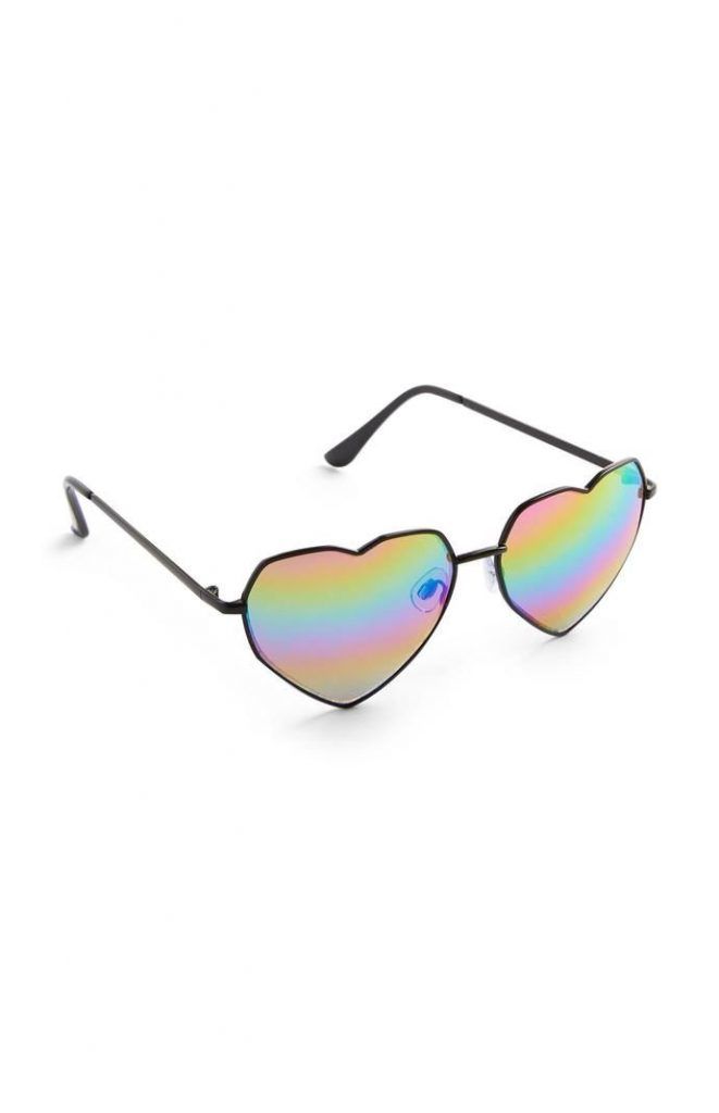 Gafas de sol Primark de corazones con arco iris